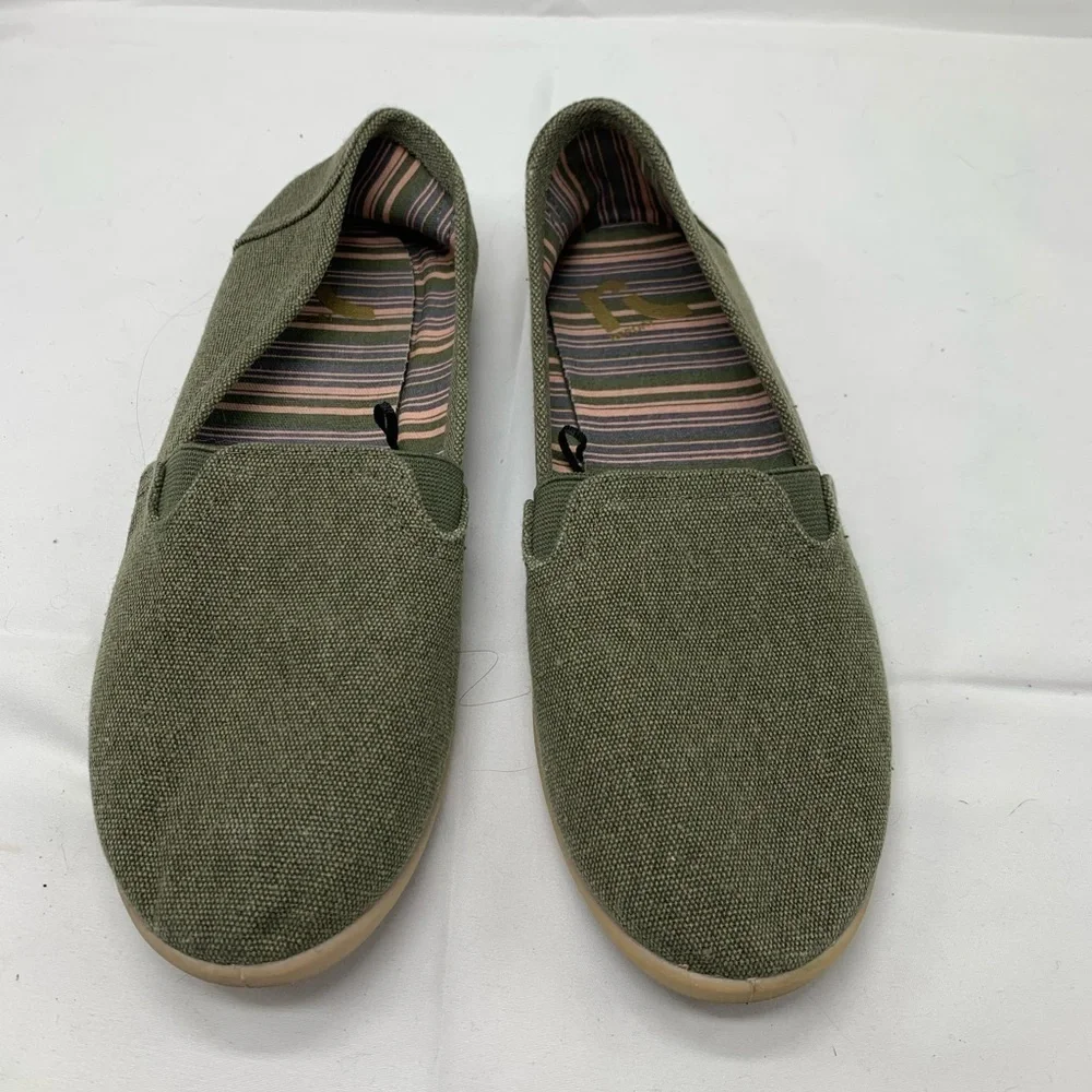REPORT Jelly Womens Size 8.5 W Army Green Fabric Flats Slip On Shoe Casual Yoga